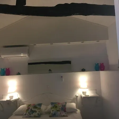 Amelia House *